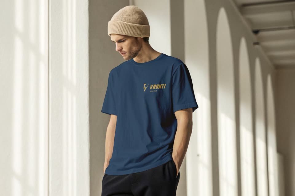 Navy Vronti Studio T-shirt with the gold logo